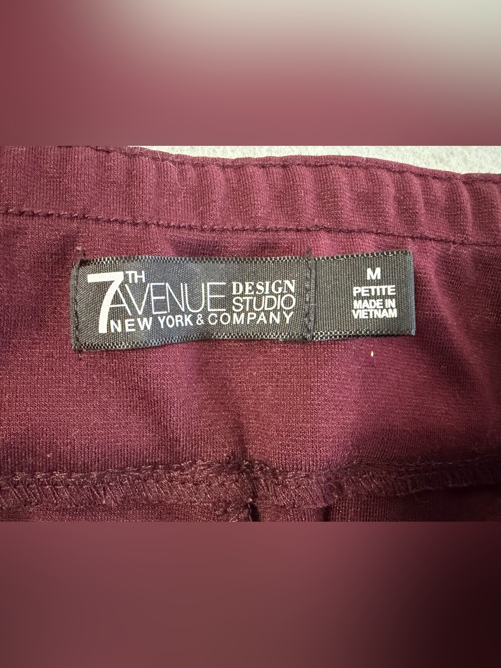 7th Avenue Design Studio Pants Mid Rise M Petite Women’s Burgundy Bootcut Leg - Picture 2 of 9
